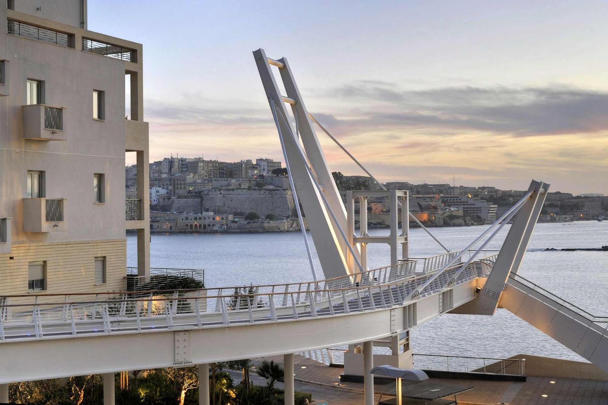 Apartament Sliema 2Br Great Location With Terrace Zewnętrze zdjęcie