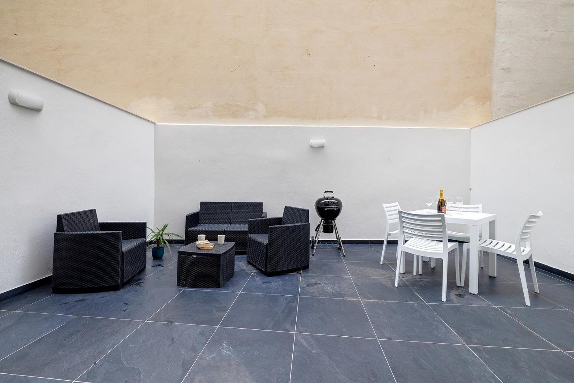 Apartament Sliema 2Br Great Location With Terrace Zewnętrze zdjęcie